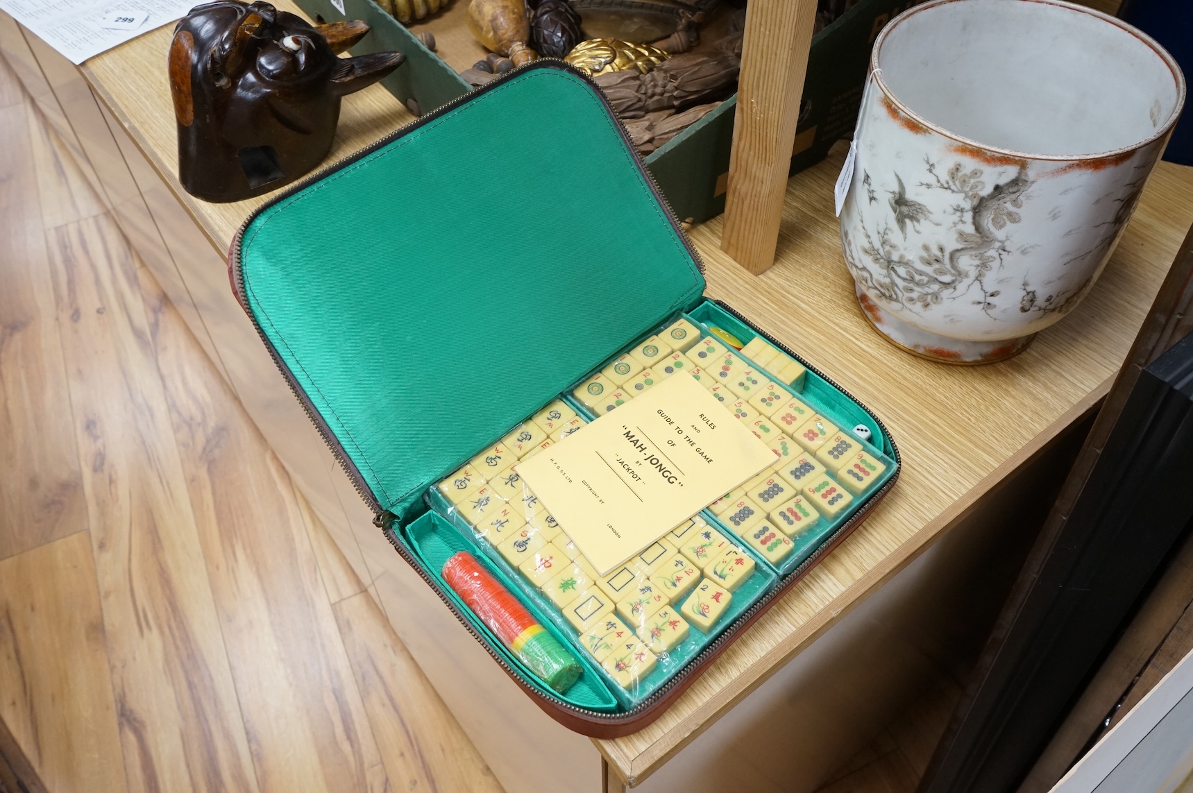 A Jackpot mahjong set